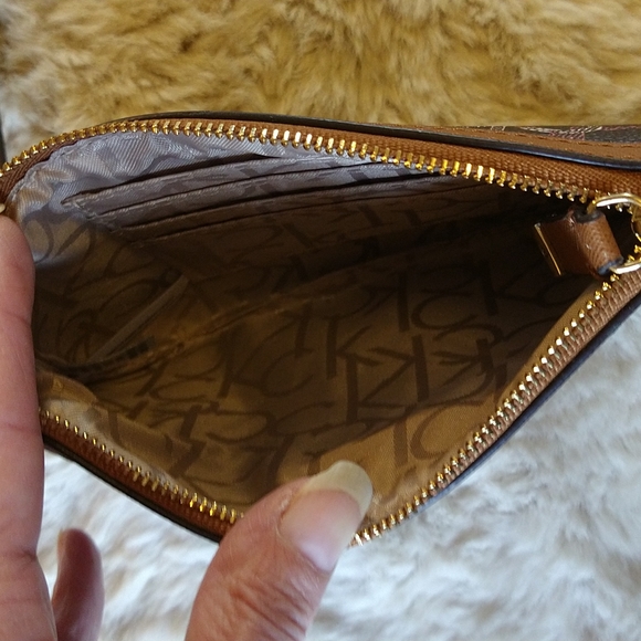 NWOT. Calvin Klein large wristlet. - Picture 5 of 5